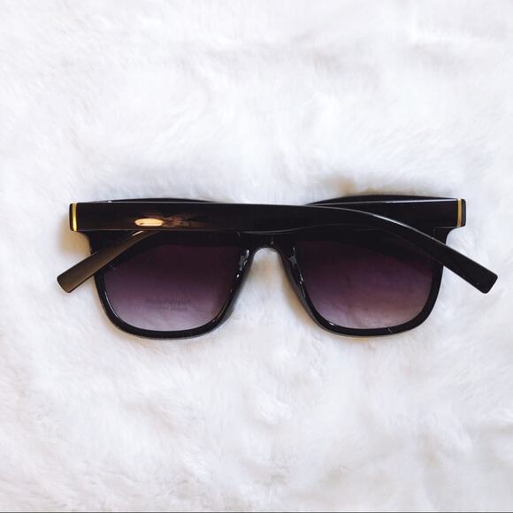 Jacob Black Classic Square Sunglasses - Picture 10 of 10